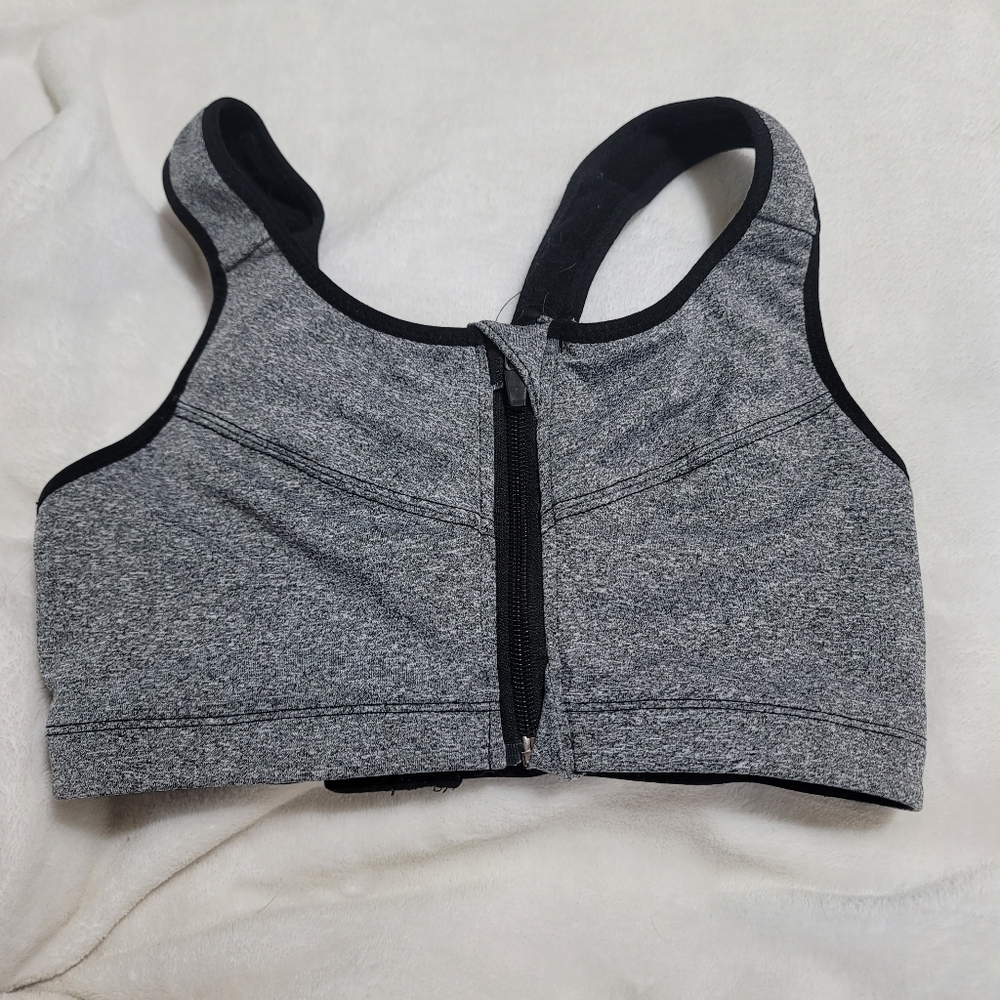Gray Zip-Front Sports Bra Sz LARGE‎